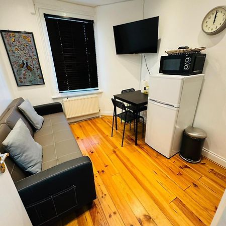 Notting Hill Guest Flat Apartamento Ealing Quarto foto