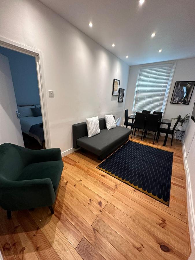 Notting Hill Guest Flat Apartamento Ealing Exterior foto