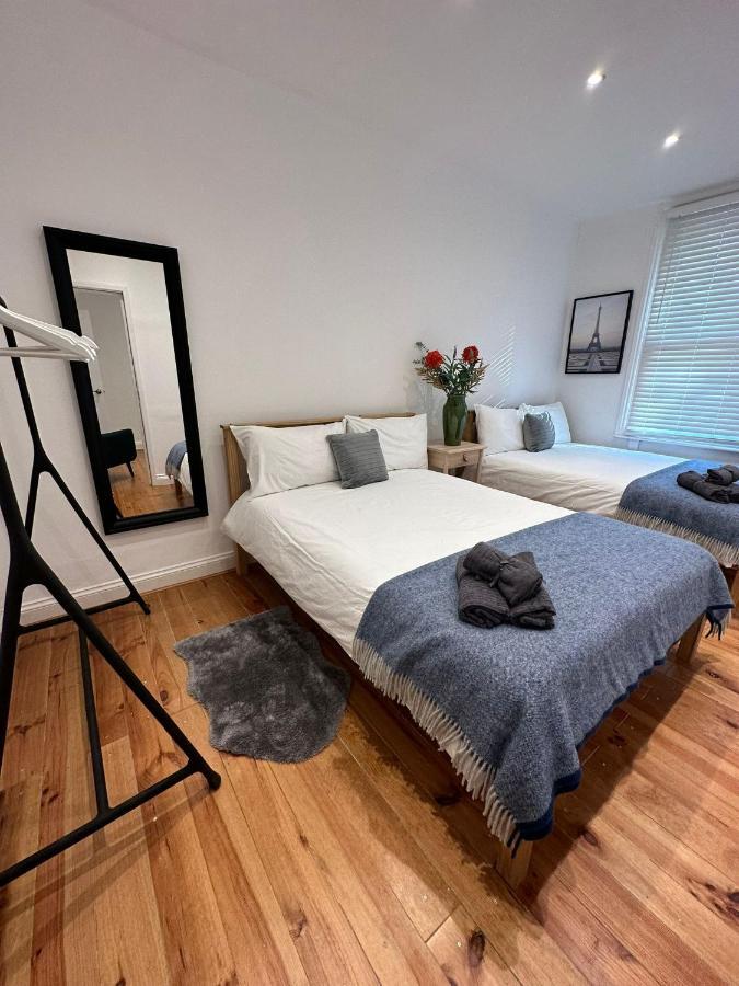 Notting Hill Guest Flat Apartamento Ealing Exterior foto